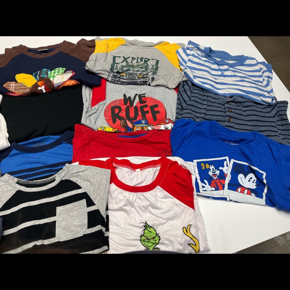 Huge lot 5T boys Tshirts
